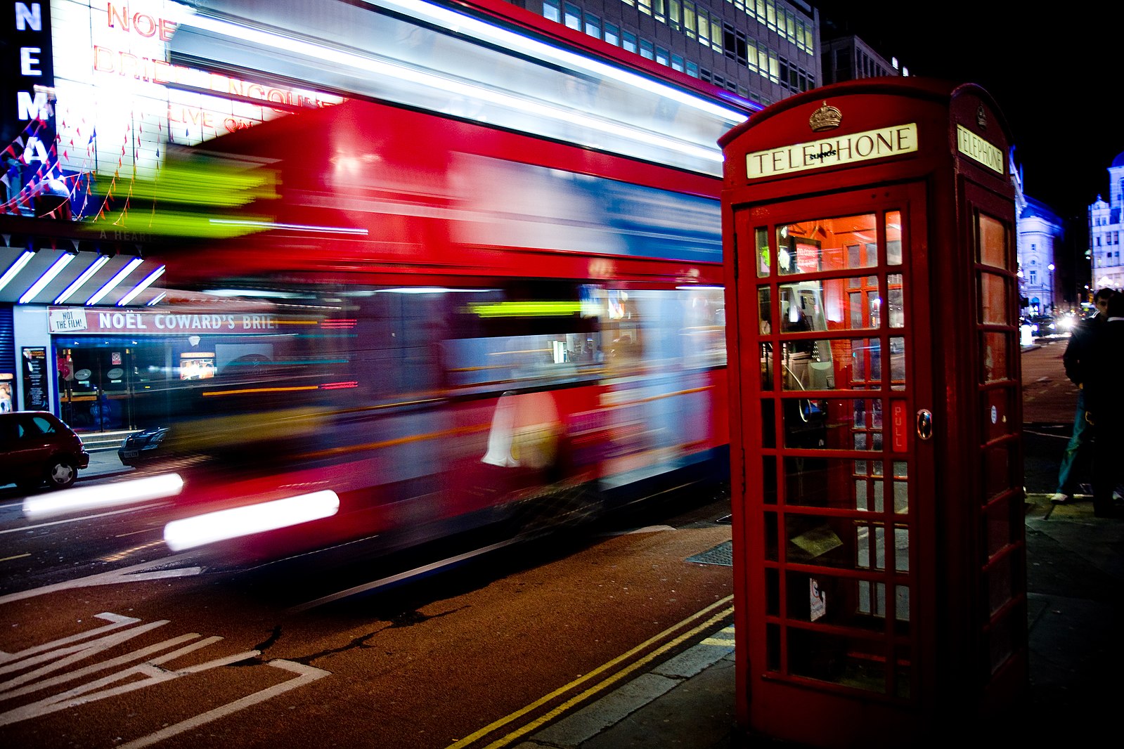 A London bus, photographed with a 200 ms exposure, by EO1. CC BY-SA 2.0 